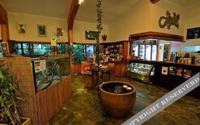 Lync Haven Rain Forest Retreat