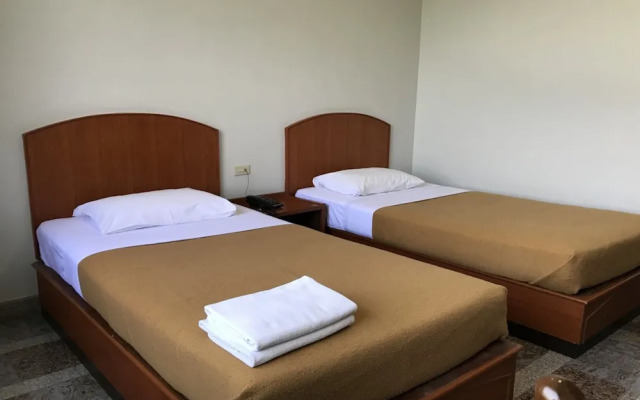 Lopburi Residence 2 And Resort