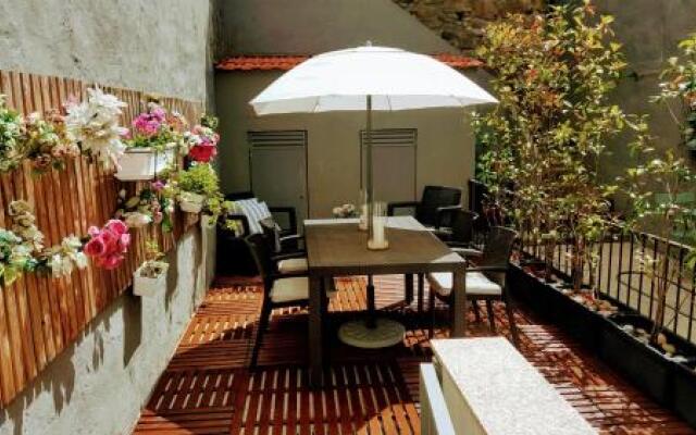 Almada Apartments 468