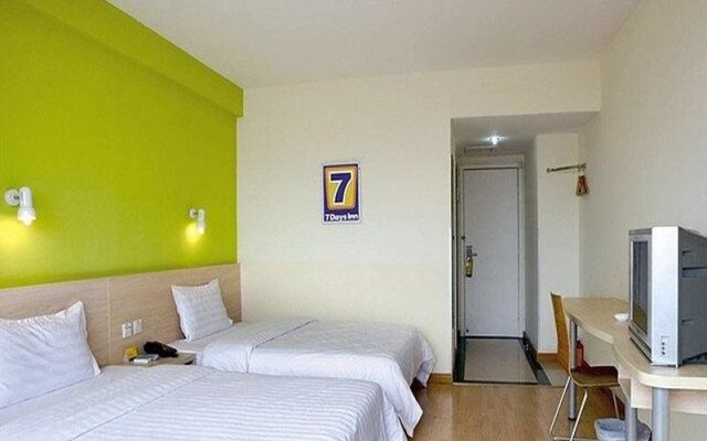 7Days Inn Taiyuan Jiannan Bus Station
