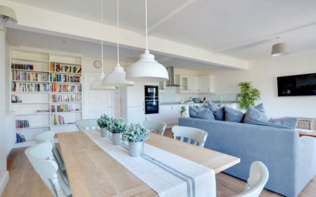 Harbour View 22728