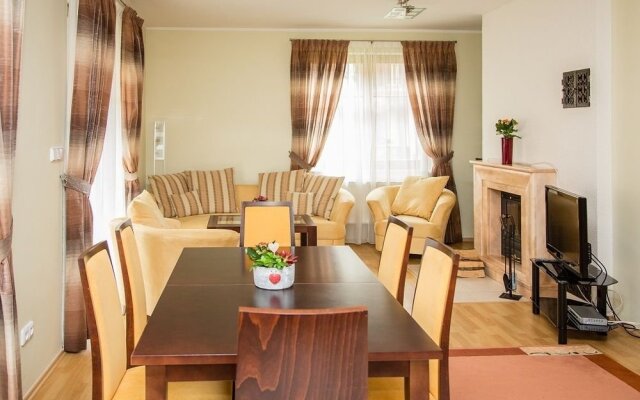 Villa Riverside