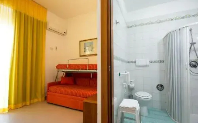 Shan Bala Hotel