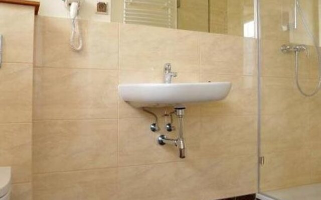 American House Willa Hennela