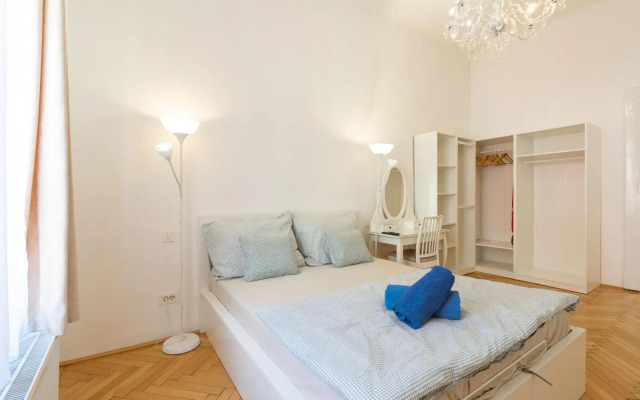 DON'T LOOK any further - Gary's superb apartment