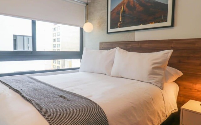 w Authentic 2BR in Miraflores
