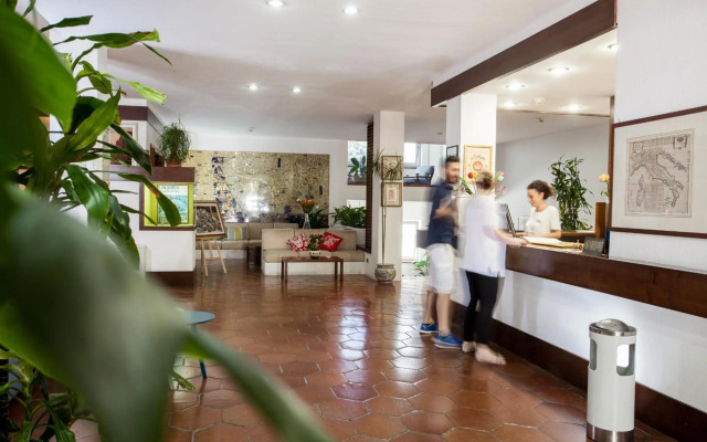 Grand Hotel De Rose