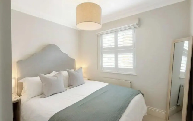 Luxury Shawfield Apartment in London