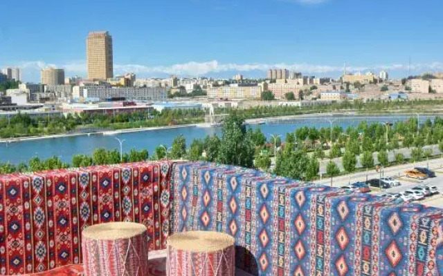 HIYO Rooftop Garden Residence