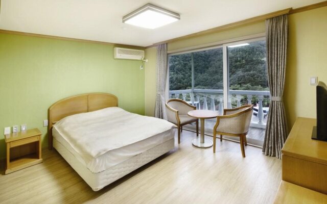 Hanwha Resort Jirisan