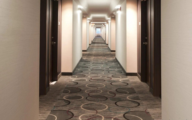 Delta Hotels by Marriott Milwaukee Northwest