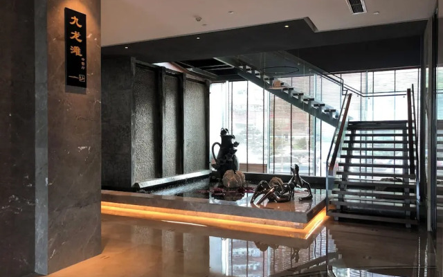 Jia Yu Emperor Hotel