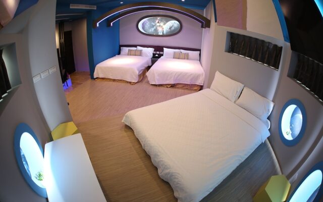 Starry Night Laurel Hotel