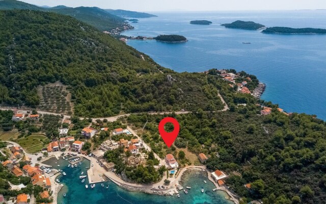 Beautiful Home in Blato With 7 Bedrooms, Wifi and Outdoor Swimming Pool