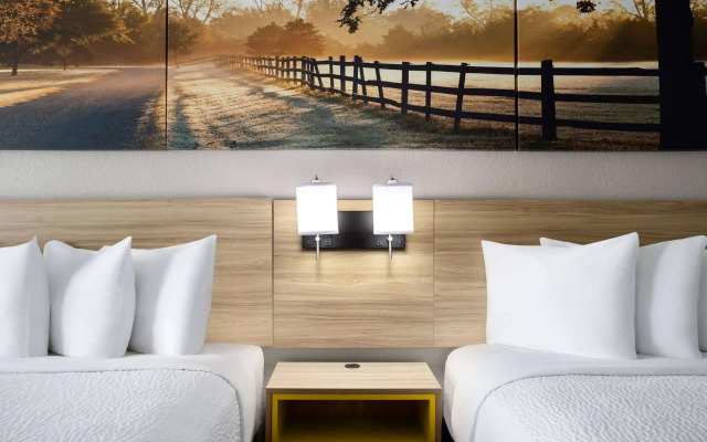 Days Inn by Wyndham Waycross