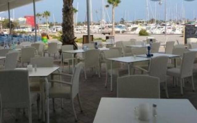MEDITERRANEAN BEACH APARTMENT 180º SEA & ISLAND VIEWS