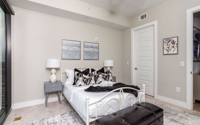 CHIC COLLECTION by NOHOTEL on Peachtree