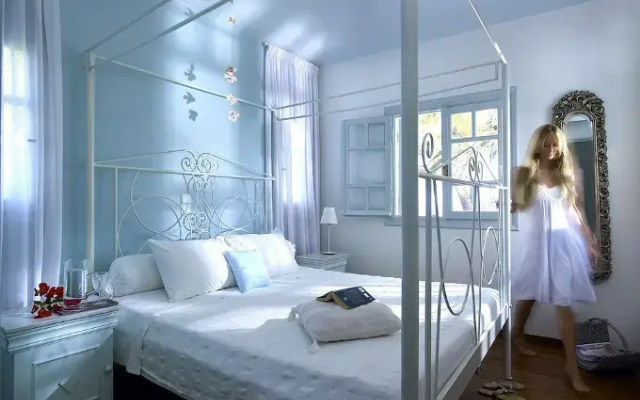 Paradisso Luxury Beach Villas