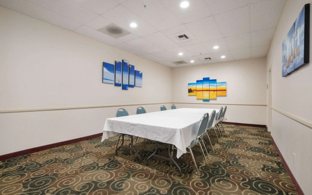 Quality Inn & Suites Lake Havasu City