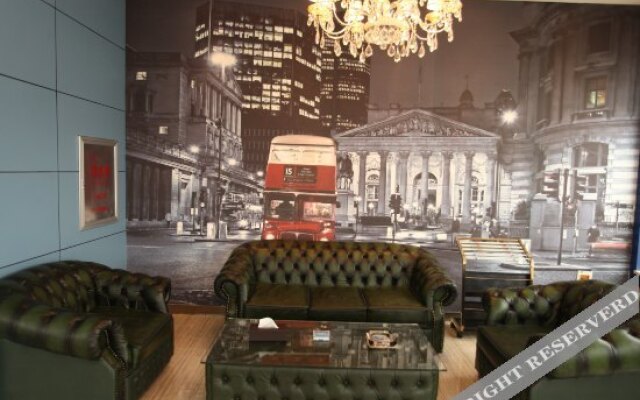 Qingchun Zhu Fashion Hotel