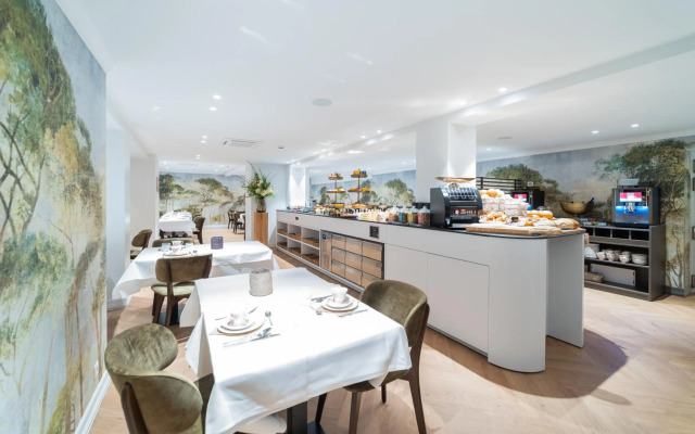 Grand Hotel Normandy by CW Hotel Collection