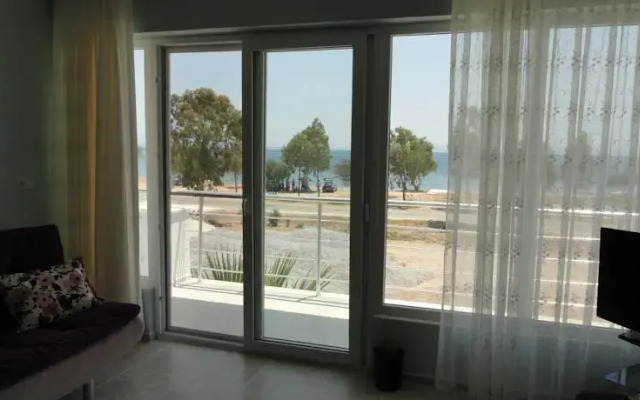 Cemre Aparts