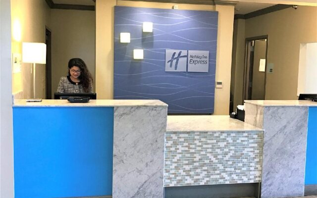 Holiday Inn Express Hotel & Suites Brookhaven by IHG