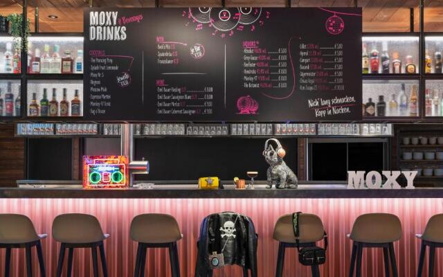 Moxy Hamburg City