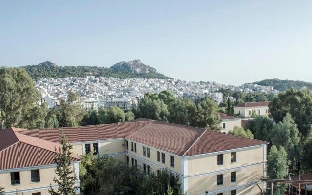 Top floor studio with endless view