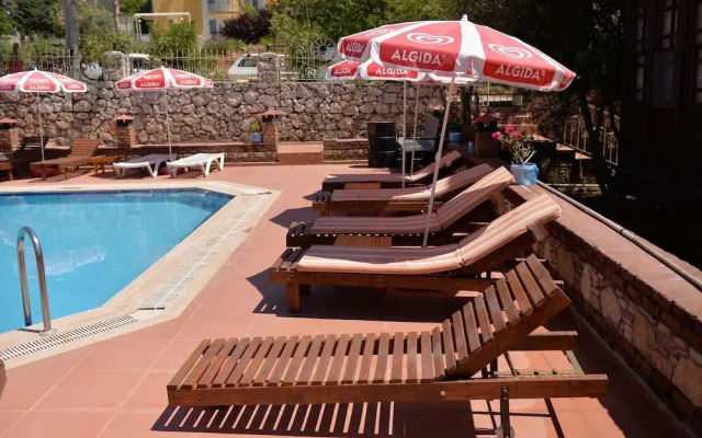 Evita Apart Hotel
