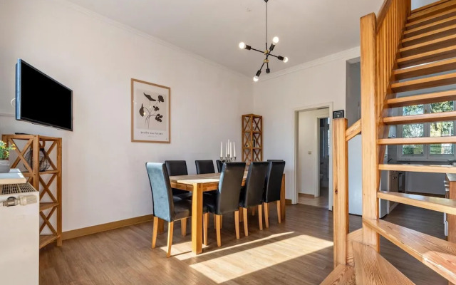 Apartment by Lake Muritz With Marina Views