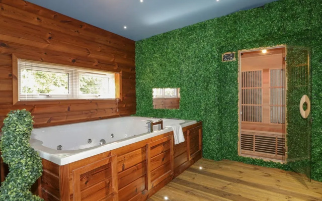 9 Meadow Retreat