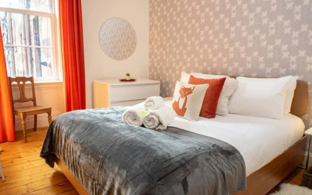 Charming 2-bedroom apt in the Heart of West End