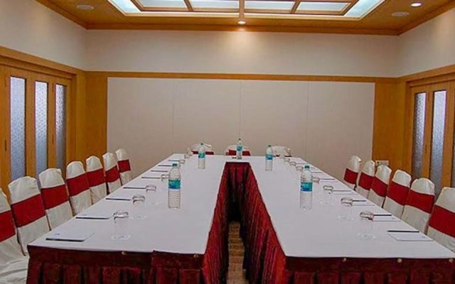 FabHotel Sapphire
