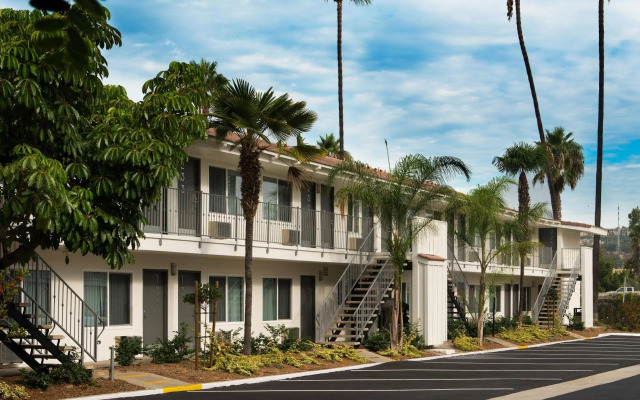Hotel Iris - San Diego