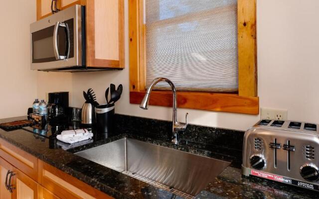 Cobble Mountain Lodge