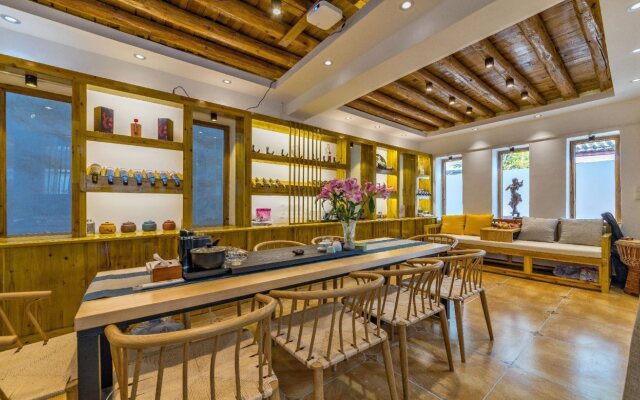 Lijiang Village House
