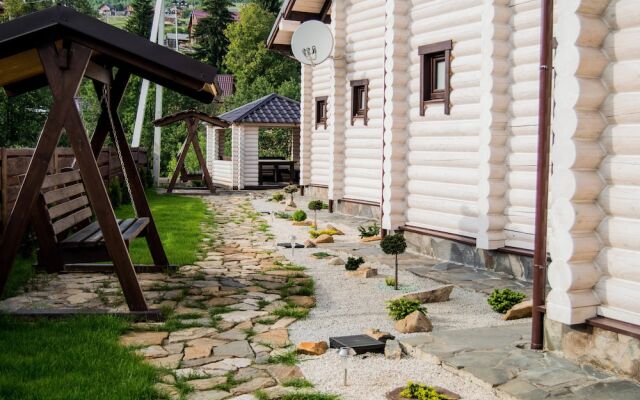 Whiteberry Hotel