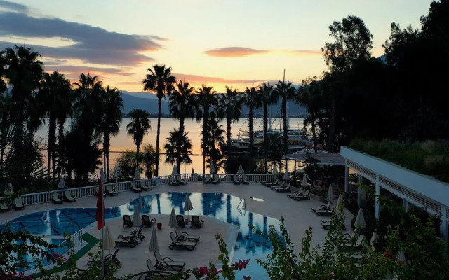 Club & Hotel Letoonia