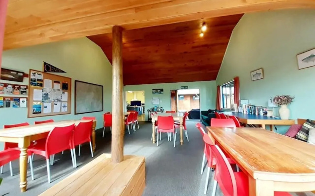 Tongariro River Retreat - Hostel