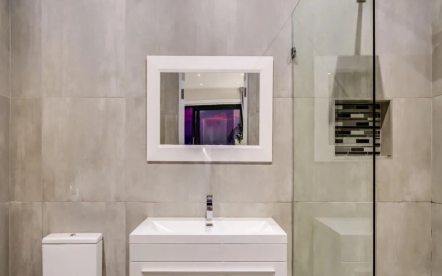 Spindrift in Camps Bay