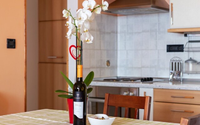 Attractive Villa Antonio Apartment in Opatija near Črnikovica Beach