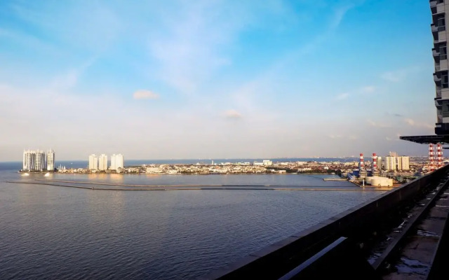 Best View and Spacious 2BR Green Bay Pluit Apartment