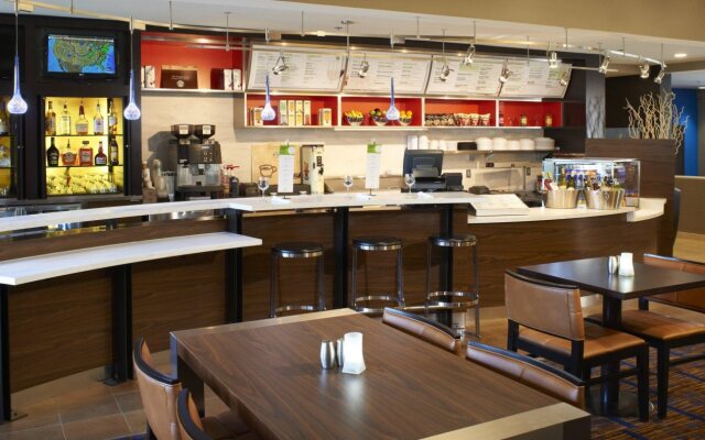 Courtyard by Marriott Detroit Warren