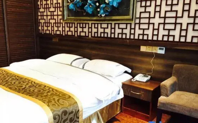 Junchen Business Hotel