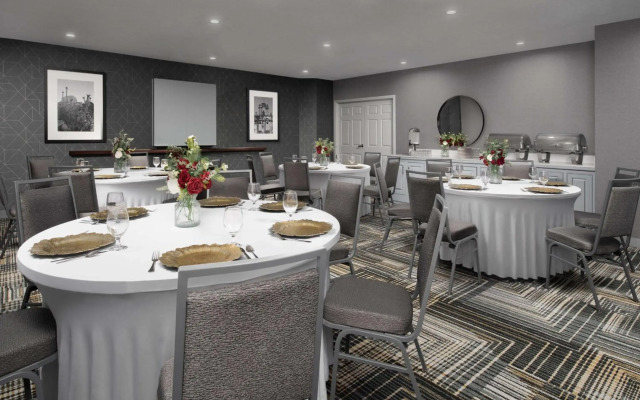 Homewood Suites by Hilton, Riverwalk