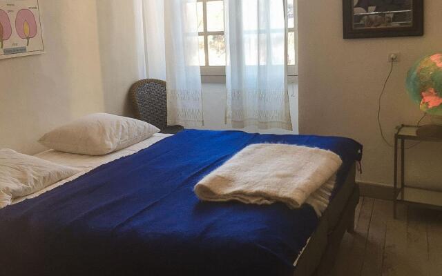 Historic Mansion by the River Lot in Cenevieres