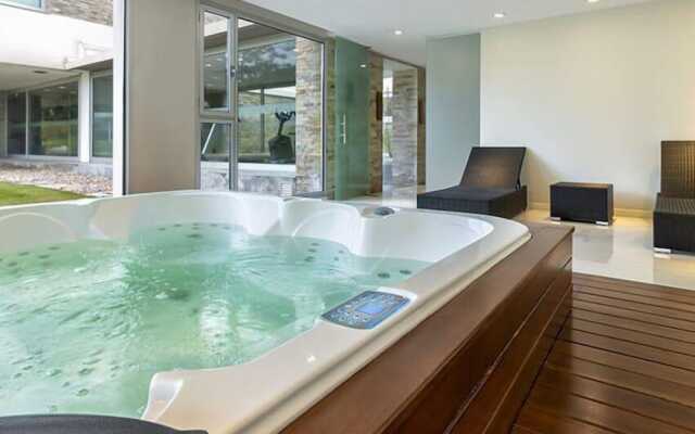 Oceana Suites Lumiere
