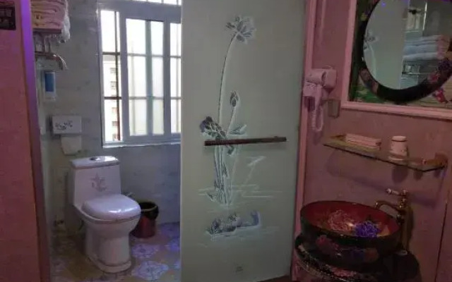 Wuchuan Aicheng Theme Apartment