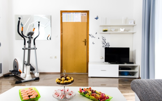 Apartment MARISKA - with swimming pool A1 Podstrana, Riviera Split